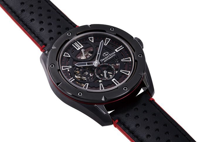 ORIENT STAR: Mechanical Sports Watch, Leather Strap - 42.6mm (RE-AV0A03B) - Image 3